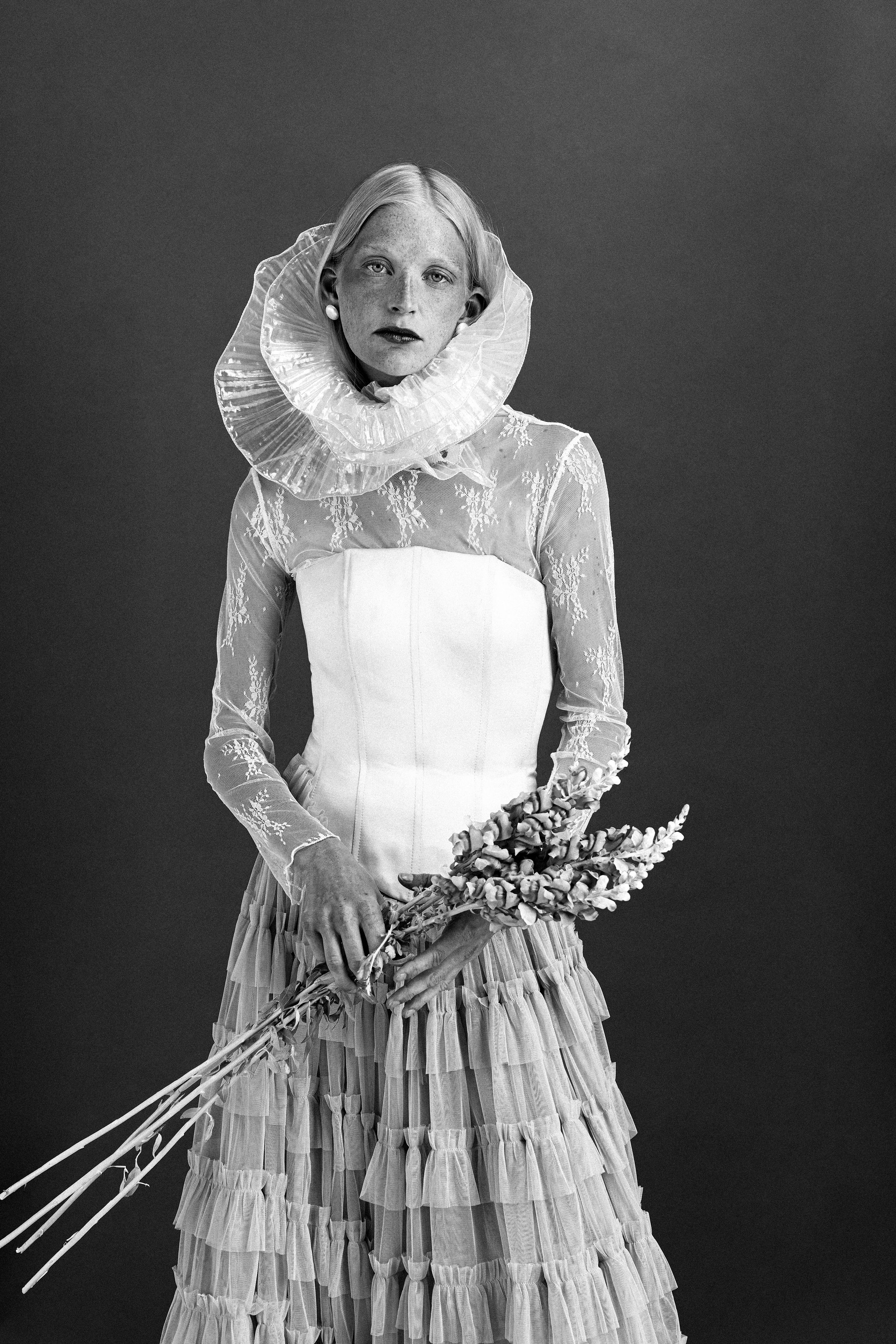 Une Étude En Fleurs image 4